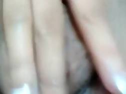 5 min - Filipina fingering herself