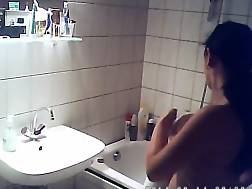 6 min - Caught bath hidden cam